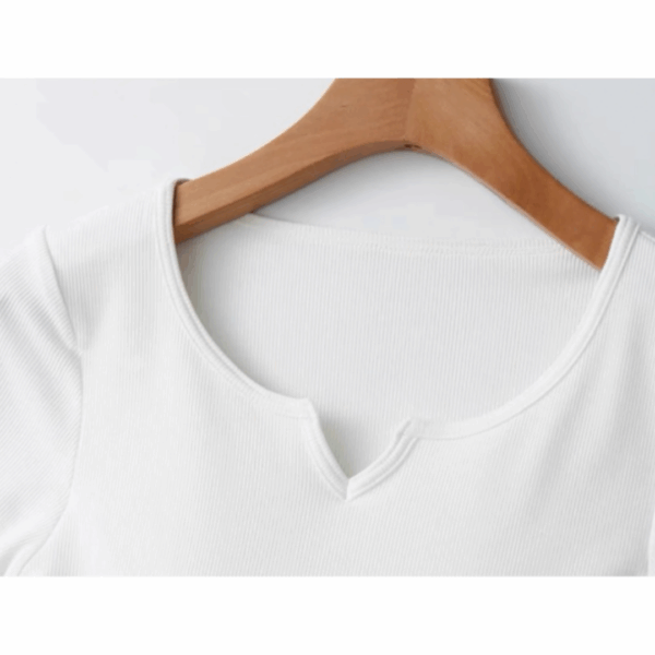 短版設計胸墊上衣